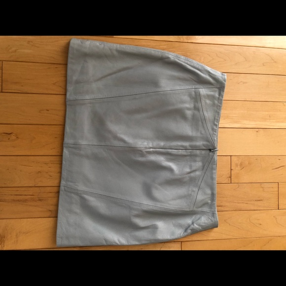 BCBGMAXAZRIA Leather Mini Skirt Size 0 - Picture 1 of 3